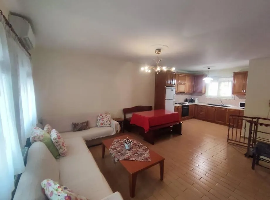 Apartment Stylish Modern Maisonette Thessaloniki